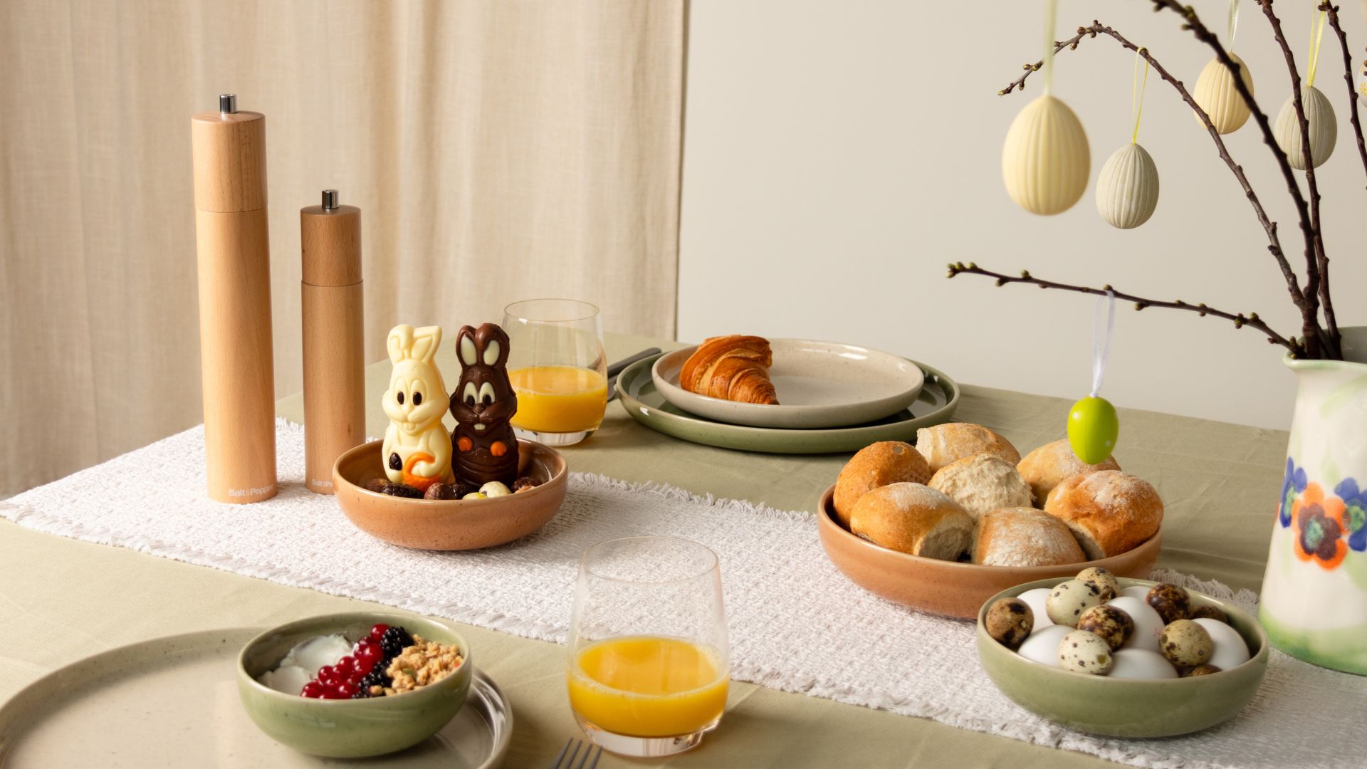 Salt&Pepper Easter table